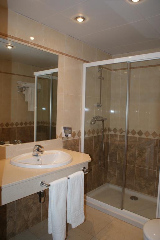 Hostal Los Valles Bielsa Exterior photo
